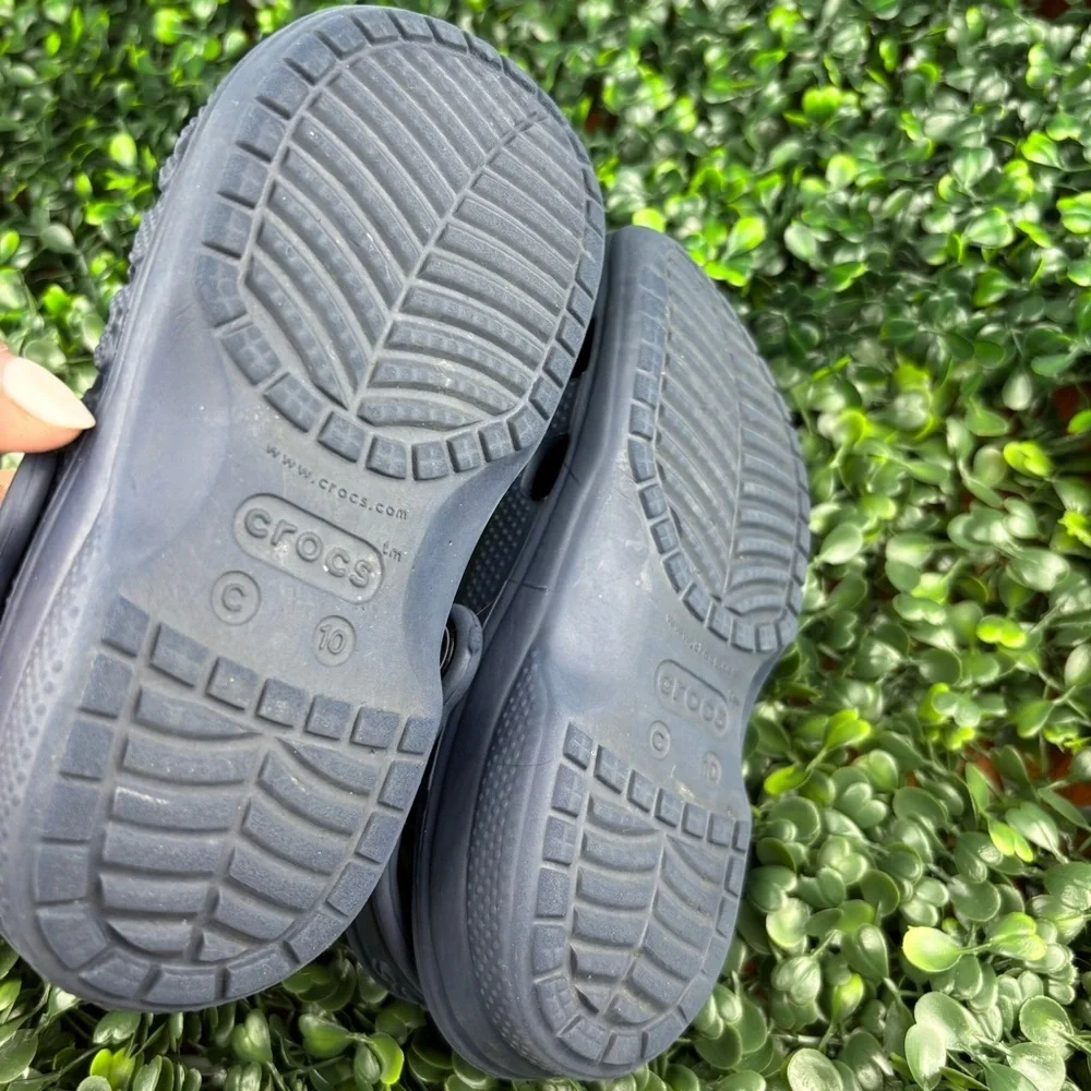 CROCS BAYA CLOGS SHOES SIZE 10 KIDS